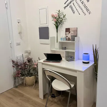 Aurelio Luxury Retreat - Vatican & Metro Apartment